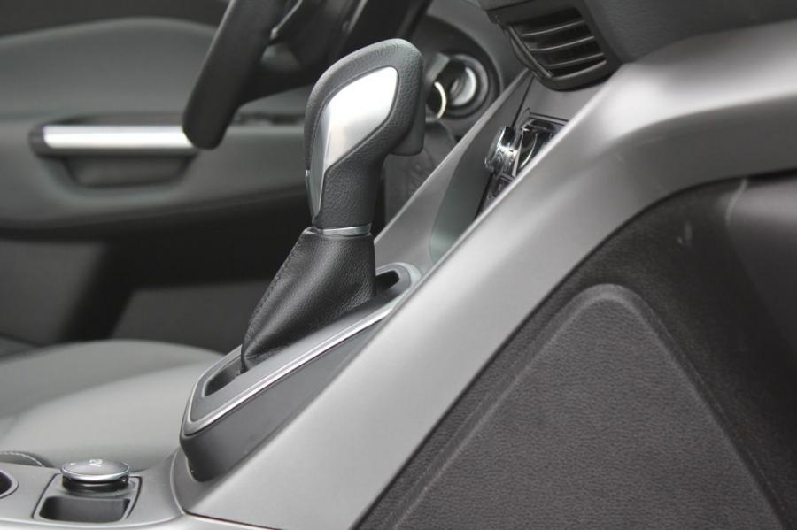  Ford Escape 2013 года  (фото 17 из 222)